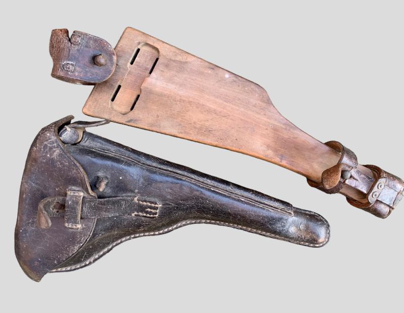 German WWI LP.08 'Artillery Luger' Holster Set