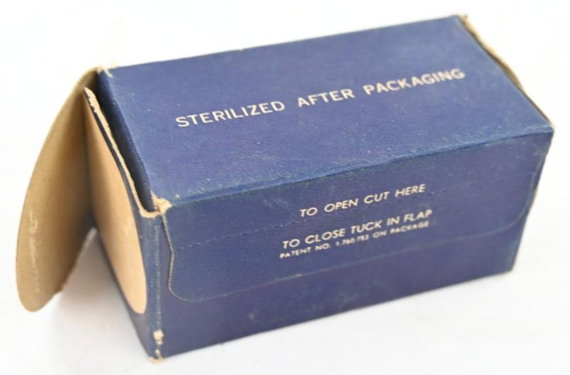 US WW2 Red Cross Bandage Pack with Content
