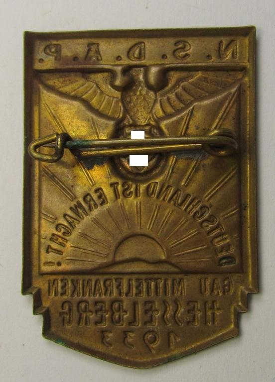 Detailed, early-period, golden-bronze-toned N.S.D.A.P.-related day-badge (ie. 'tinnie' or: 'Veranstaltungsabzeichen') as was issued to commemorate a party-related meeting: 'N.S.D.A.P. - Gau Mittelfranken - Hesselberg - 1933'