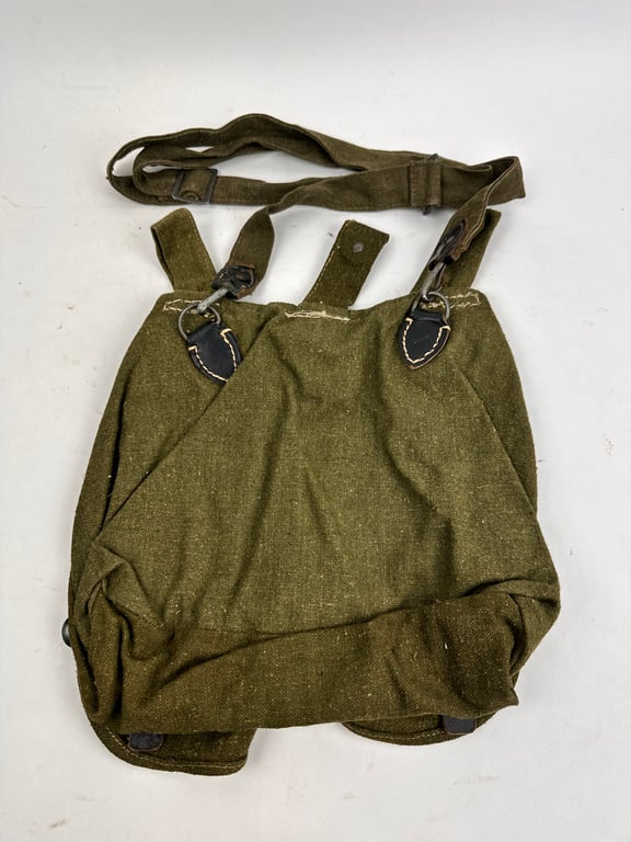 WW2 German Breadbag with strap "mint"