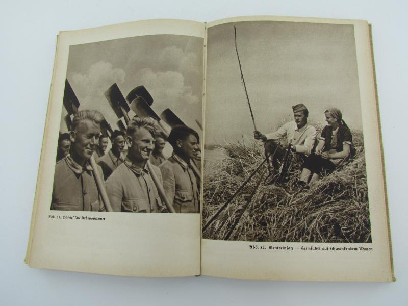Book : Spaten und Ähre (1937)