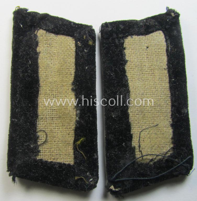 Attractive - and fully matching! - 4-pieced grouping comprising of a pair of RAD (ie. 'Reichsarbeitsdienst') officers'-type shoulderboards and dito collar-tabs (being of the 2nd pattern) as was specifically intended for an: 'RAD-Oberstfeldmeister...