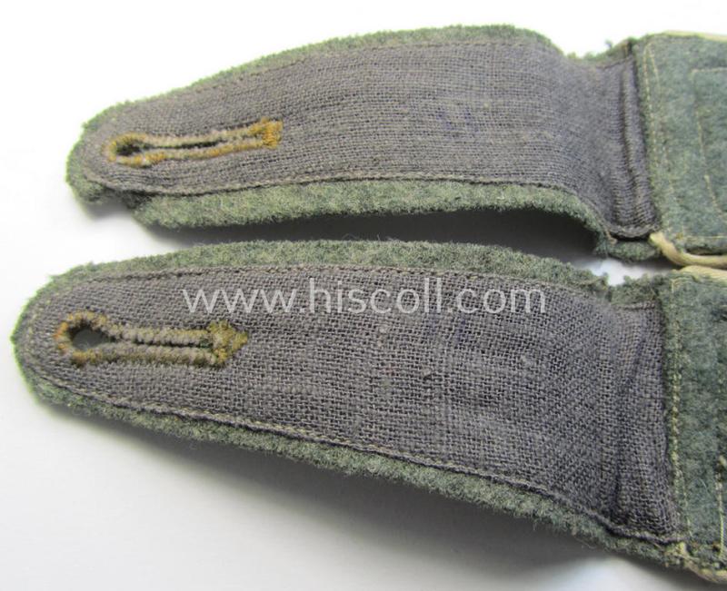 Attractive - and fully matching! - pair of WH (Heeres), early- (ie. mid-) war-period- (ie. 'M41/M43'-) -pattern, NCO-type shoulderstraps as piped in the white-coloured branchcolour as was intended for a: 'Feldwebel eines Infanterie-Regiments'