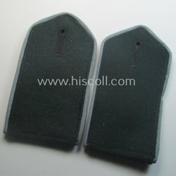 Pair of Eastern-volunteer- (ie. 'Ostvölker'-) related shoulderstraps as...