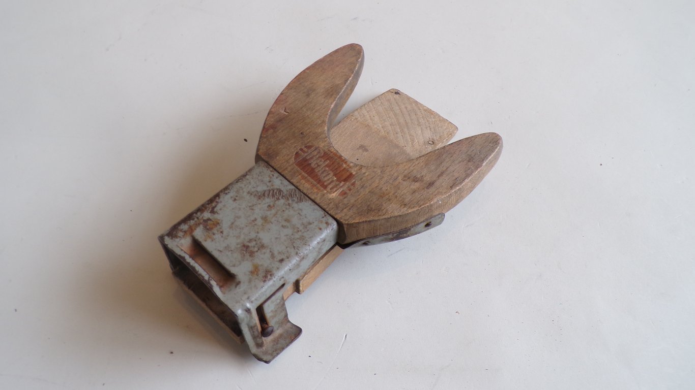 Folding Officer's Boot Jack - Rekord