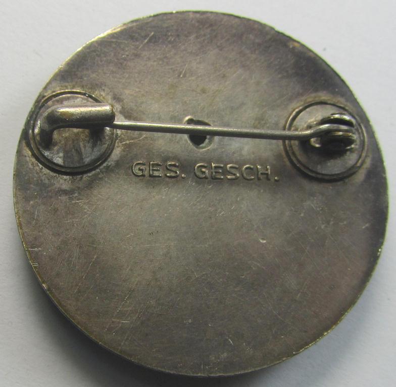 DRK (ie. 'Deutsches Rotes Kreuz' or German Red Cross) nurses'-helpers-badge: 'Schwesternhelferin'