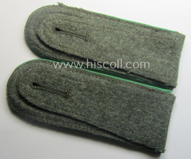 Pair of WH (Heeres) NCO-type (ie. 'M40- o. M43'-pattern) shoulderstraps: 'Unteroffizier eines Gebirgsjäger- o. Jäger-Rgts.'