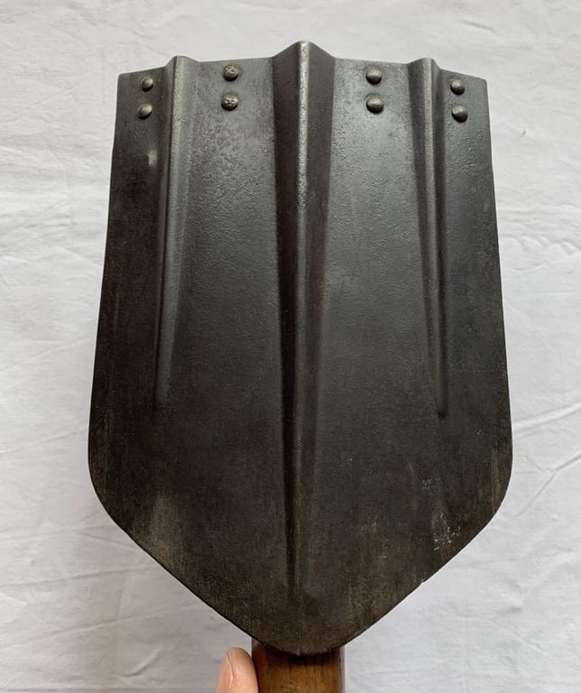 German Folding Shovel with Carrying Case, 1st Model -1941-