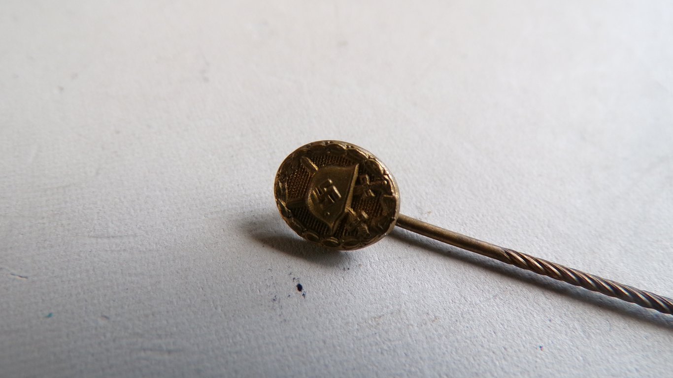Wound Badge in Gold 9mm Miniature