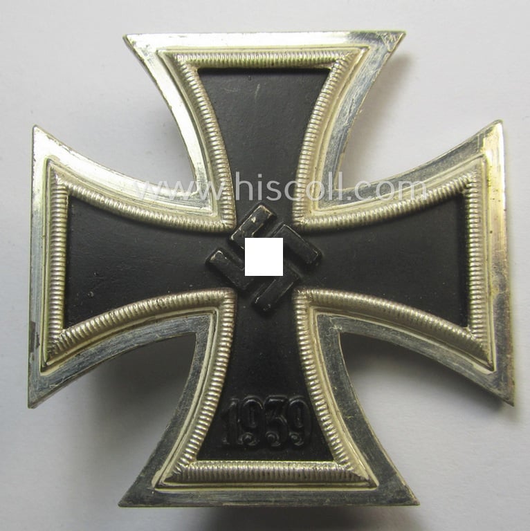 Attractive - and just minimally used! - 'EK 1. Kl.' (or: Iron Cross 1st class) being a typical non-maker-marked example as was produced by the 'Hersteller': 'Wächtler u. Lange'