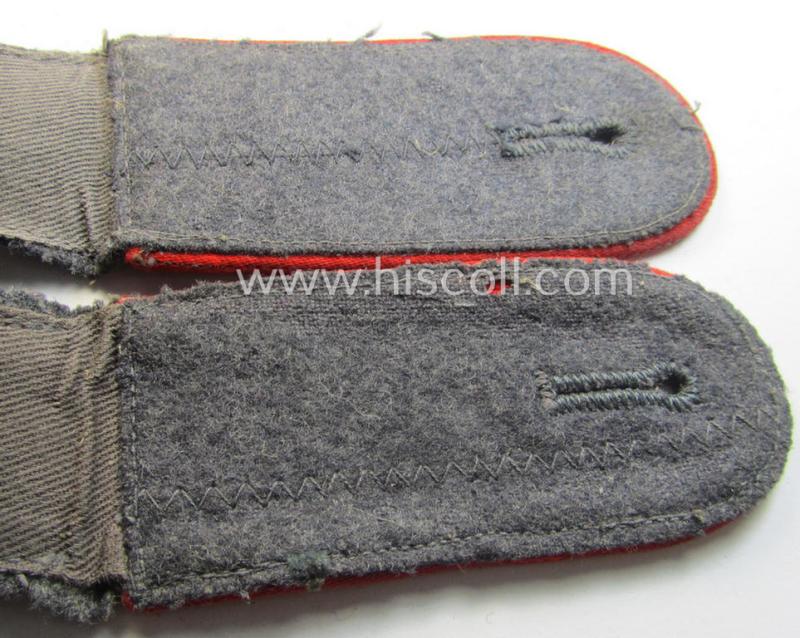 Pair of WH (Luftwaffe), enlisted-mens'-type shoulderstraps as was intended for - and clearly used by! - a: 'Soldat eines Flakartillerie-Regiments o. Abteilungs'