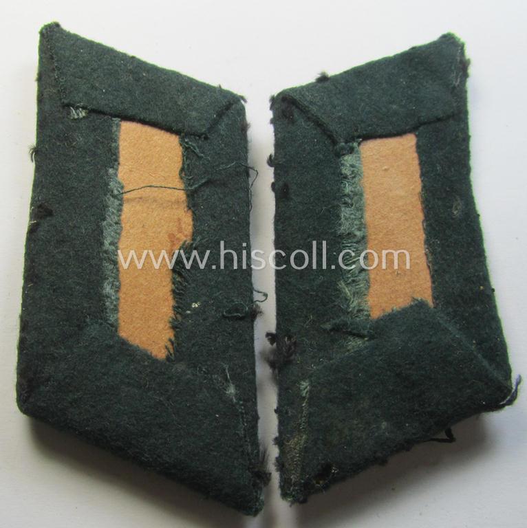 4-pieced WH (Heeres) officers'-type insignia-set as intended for an: 'Oberleutnant u. Arzt u. Mitglied der Sanitäts-Truppen'