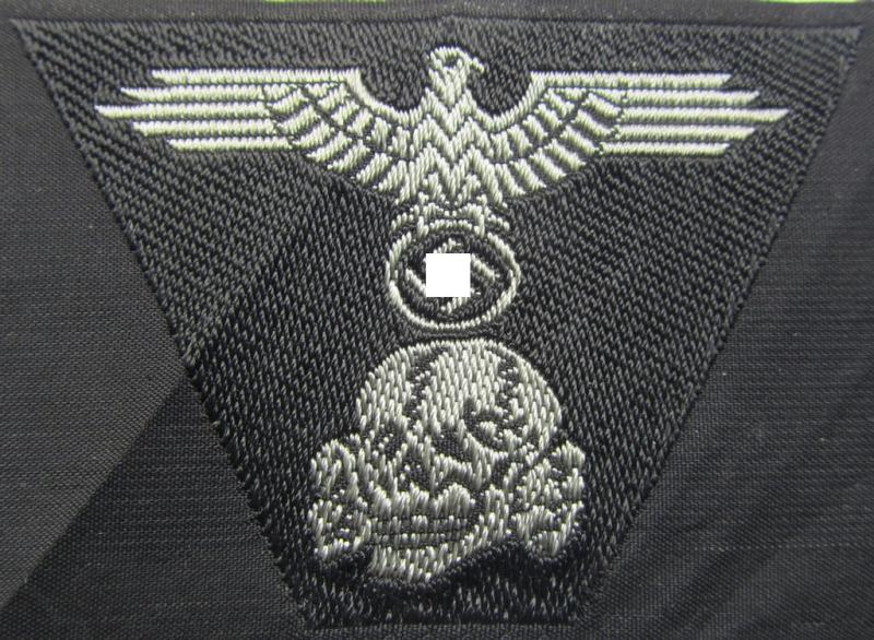Attractive, Waffen-SS black-coloured M43-pattern 'Panzer'-cap-trapezoid as executed in 'BeVo'-weave-pattern as was specifically intended for usage on the M43-model field-caps (ie. 'Einheitsfeldmützen')