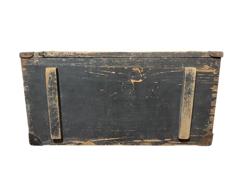 DKE Batterie Wooden Transport Case