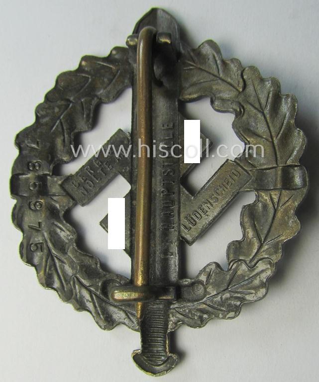 'SA-Sportabzeichen in Bronze' being a maker- (ie. 'Berg u. Nolte'-) marked example that shows the (unique) impressed bearers'-number: '785975'