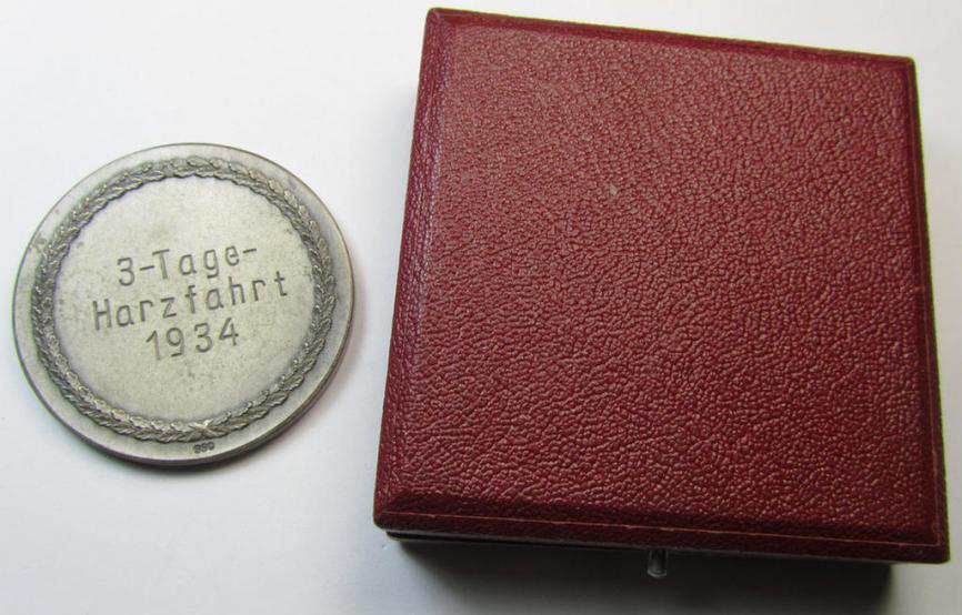 Superb, commemorative plaque (ie. 'Erinnerungs- o. nichttragbare Auszeichnungsplakette') showing an N.S.K.K.-eagle-device and text: 'Für Sportliche Leistungen' and that comes stored in its period etui