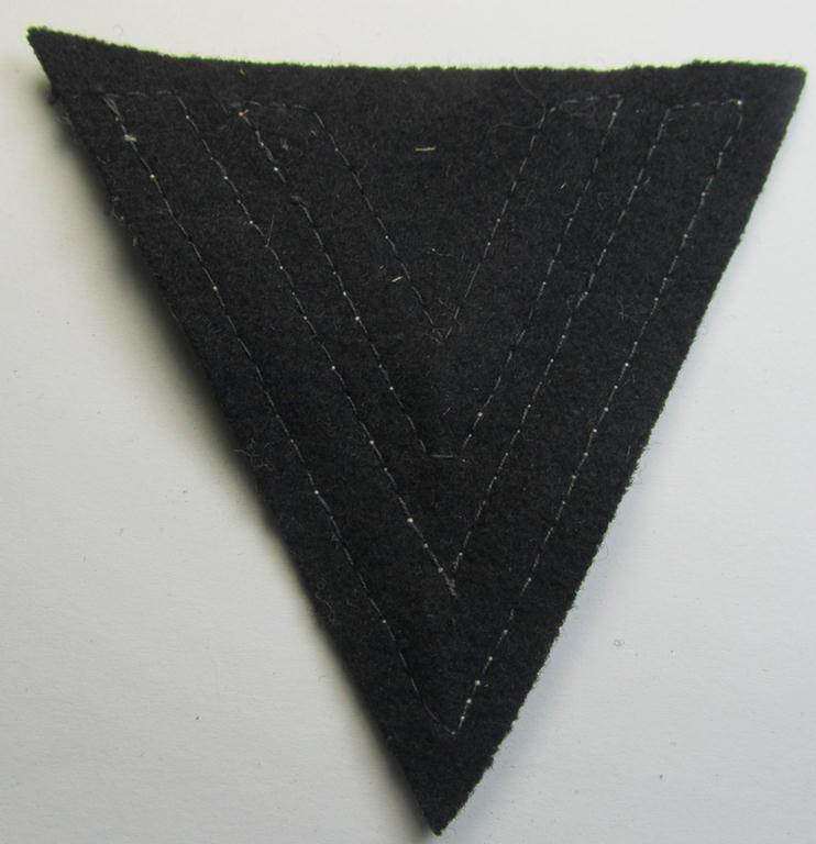 Attractive - and just moderately used! - Waffen-SS- (ie. Heeres Panzer-) type 'Armwinkel' (or: rank-chevron) as executed on black-coloured wool as was intended for an: 'SS-Rottenführer' (ie. 'Obergefreiter')