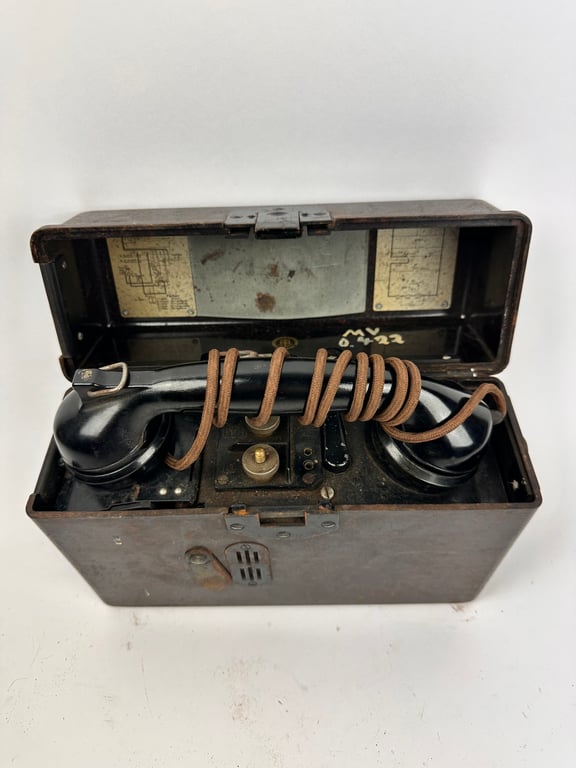 Nice original German WW2 FF33 Field Telephone (Feldfernsprecher 33) 1942