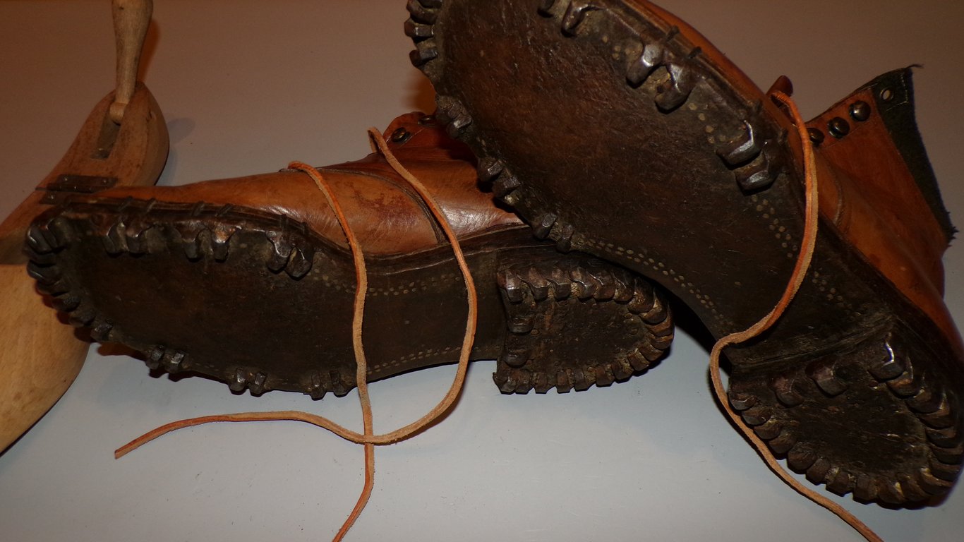 Heer Gebirgsjäger M37 mountain boots