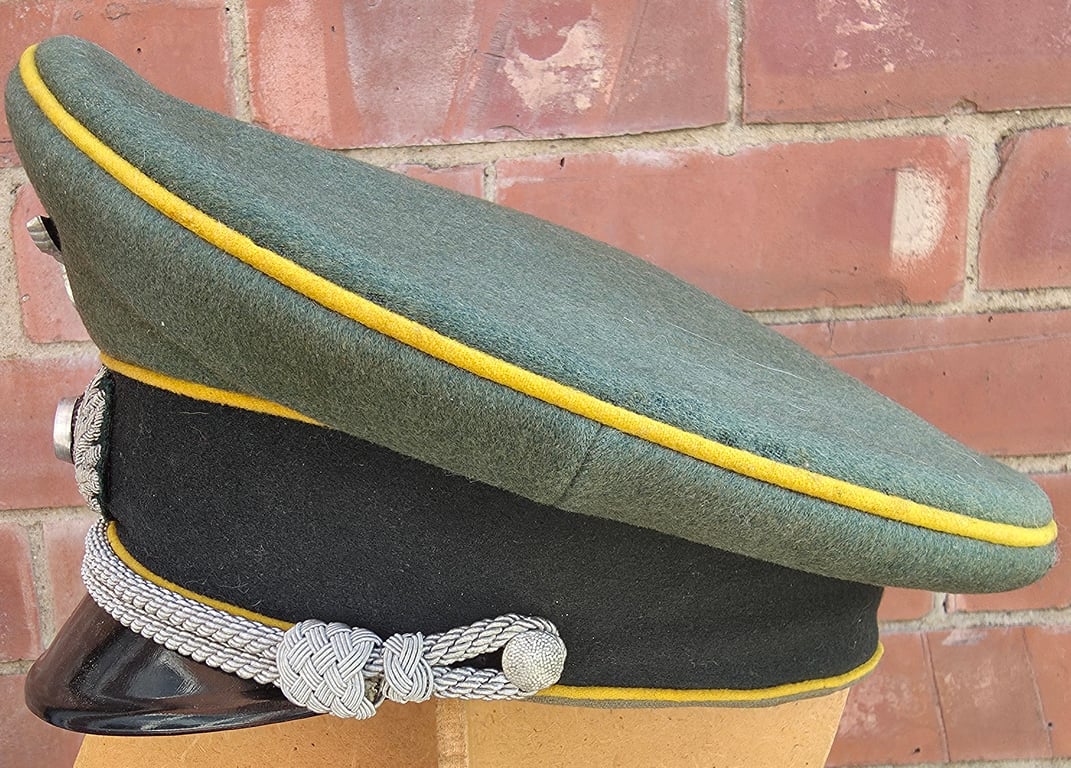 Original German officer's visor cap (Schirmmütze) Nachrichtentruppe
