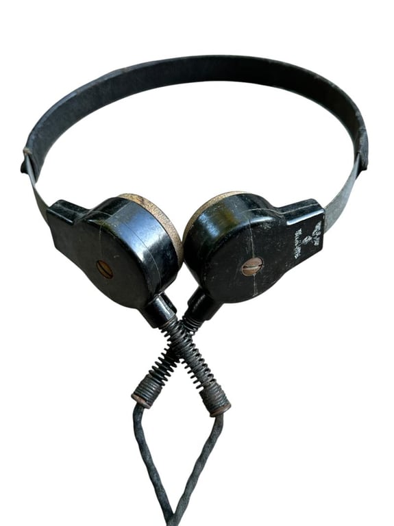 WH Panzer Model 'C' Throat Microphone