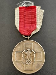 NICE WWII GERMAN SOCIAL WELFARE MEDAL