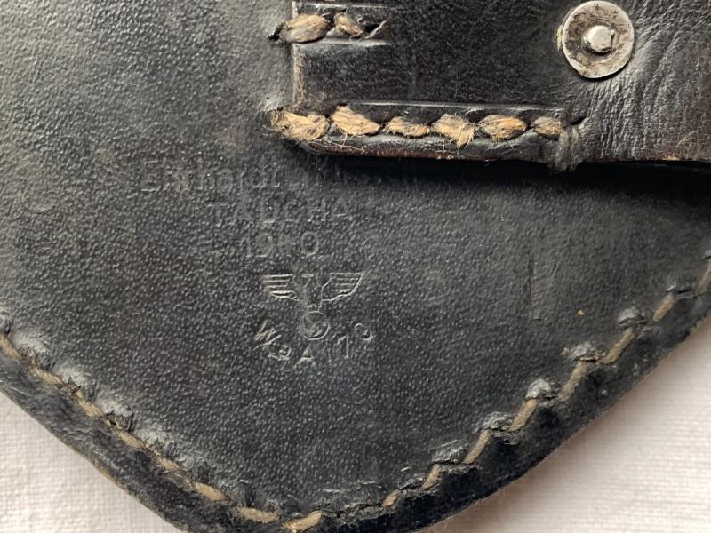 WH (Heer) 1st Model Shovel Carrying Case -1940-