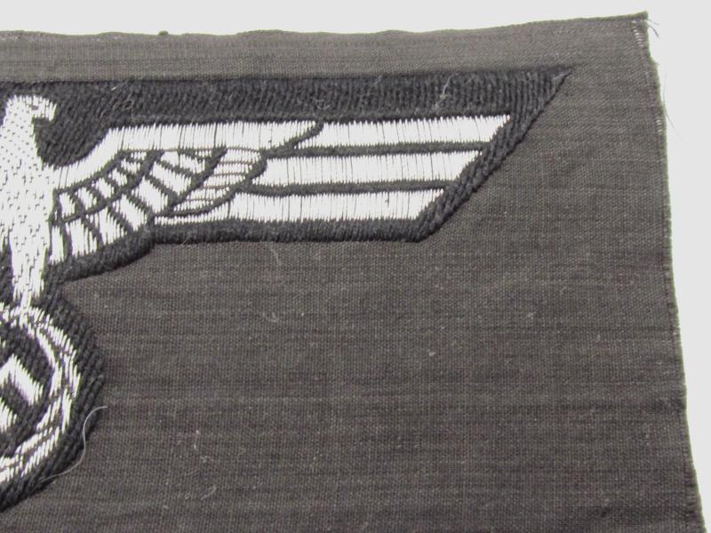 Wehrmacht Panzer first pattern officer ‘BeVo’ flatwire breast eagle ( Rare )