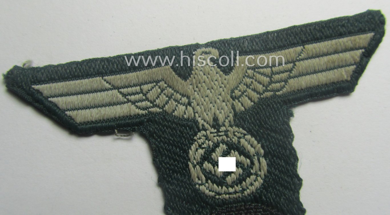 Superb - and rarely encountered! - WH (Heeres), EM/NCO-pattern, so-called: 'T-shaped'-cap-eagle/cocarde (ie. cap-trapezoid) of the 'M41'-pattern as was specifically produced for usage on the (early-pattern!) 'Gebirgsjäger'-field-caps