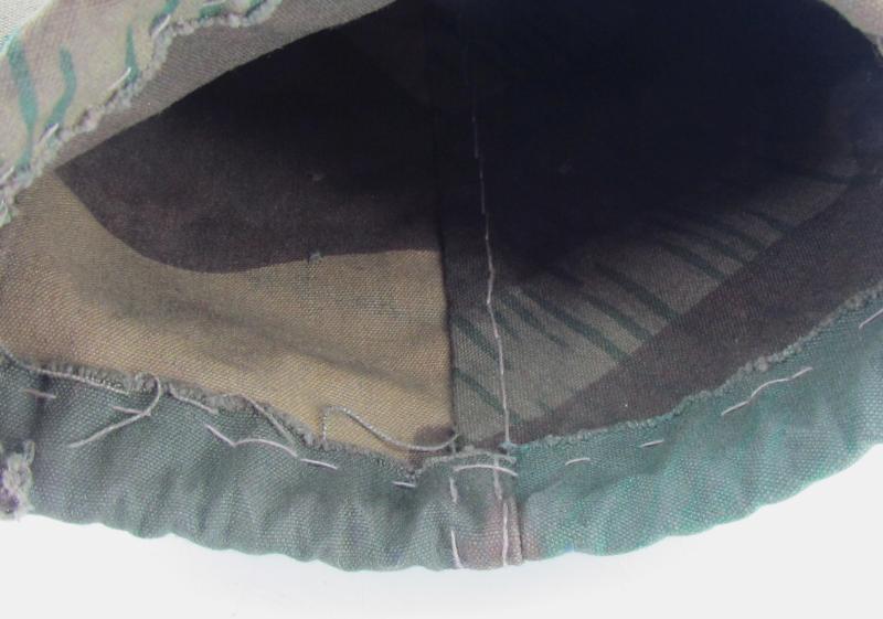 Wehrmacht Bakelite Butterdish in "Field Made" Splittertarn pouch