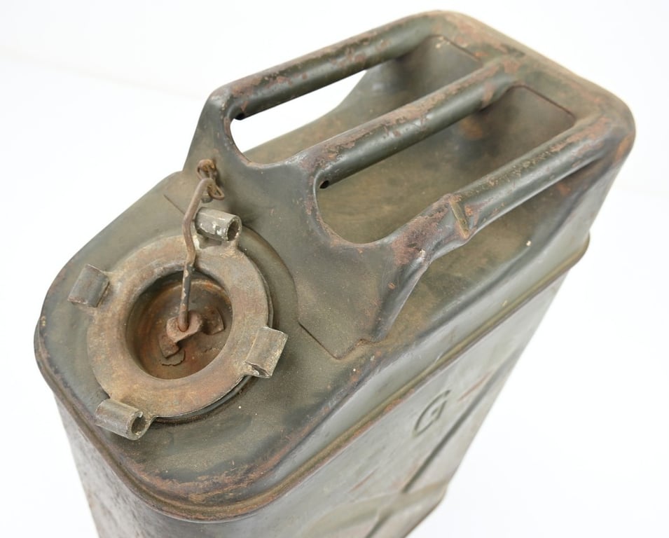 US WW2 Gasoline Jerrycan 1943