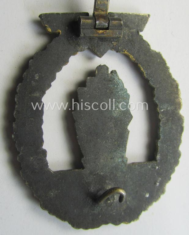 WH (KM) 'Kriegsabzeichen für Minensuch-, U-Boot-Jagd und Sicherungs-Verbände' (being a non-maker-marked, 'Feinzink'-based example)