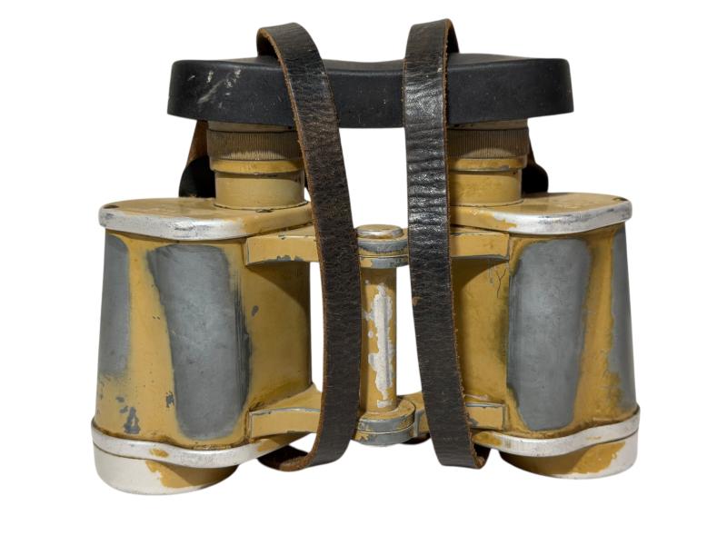 Wehrmacht D.F. 6x30 binoculars with bakelit case