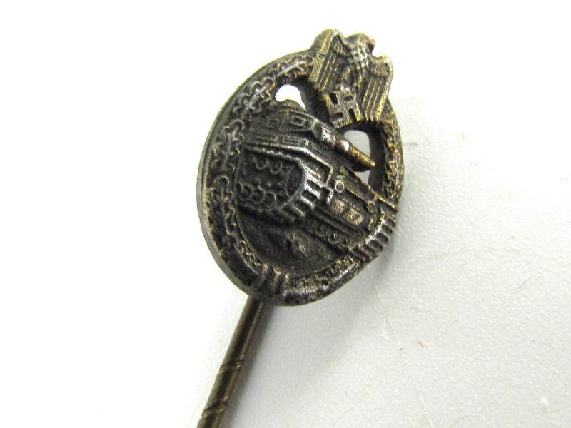 Miniature Panzer Combat Badge in Bronze