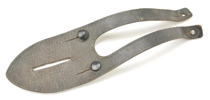 German WH Beh 1942 Binocular Button attachment Leather
