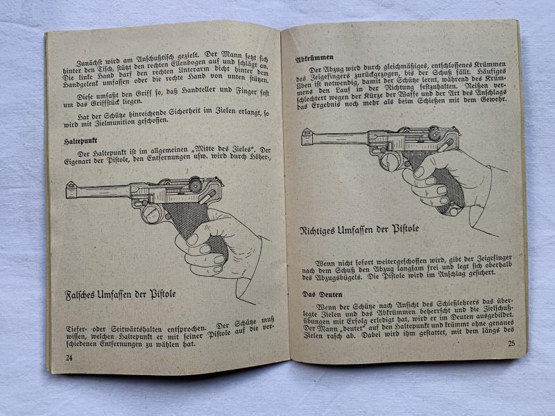 German P08 Weapons Training Booklet