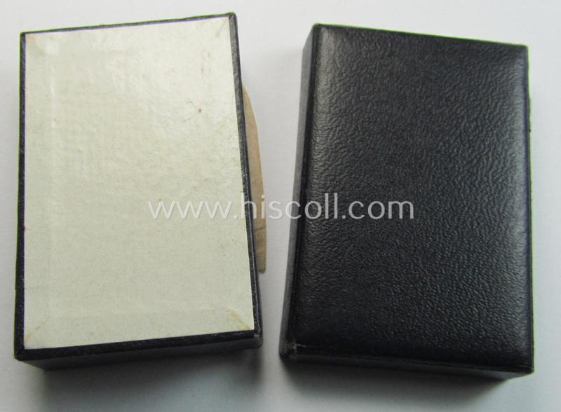 Darker-blue-coloured - and actually seldomly seen! - non-maker-marked- and 'generic'-styled (2-pieced) 'LDO'-etui (ie. box) as was intended to store (for example) a: 'Verwundeten-Abzeichen in Schwarz'