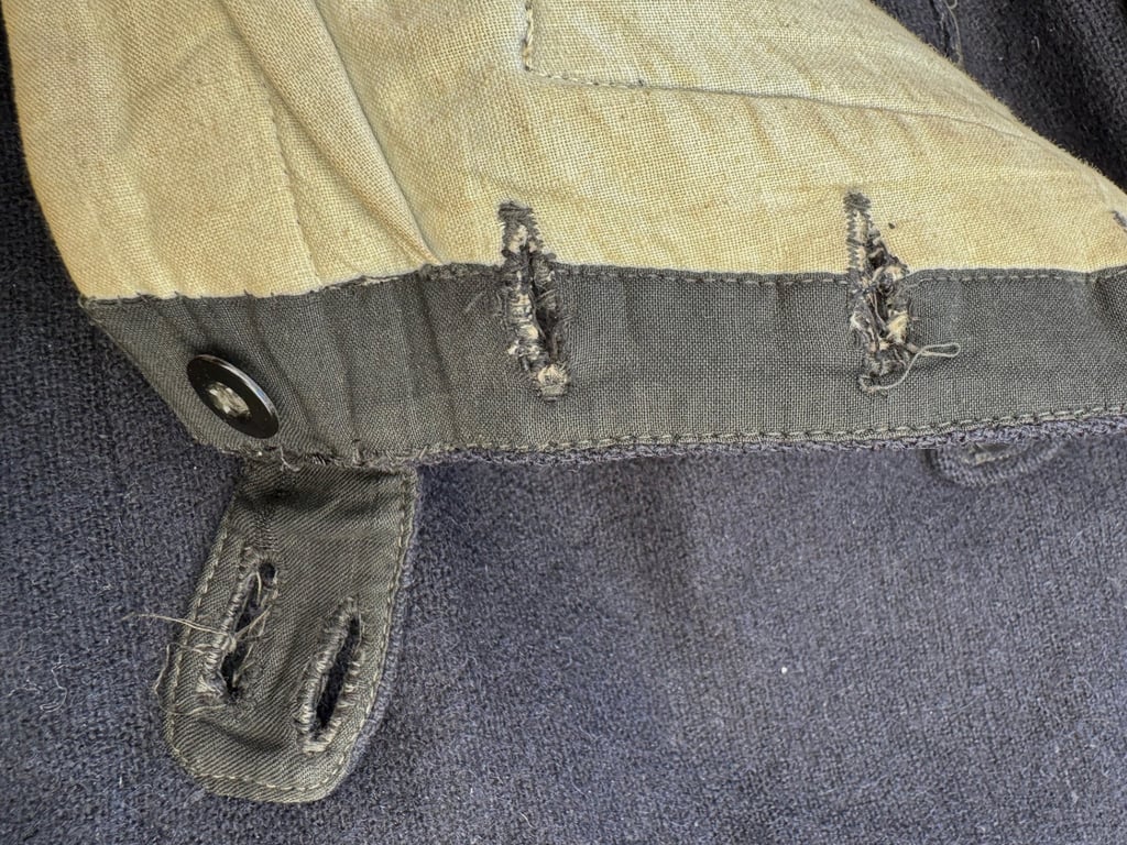 German BDM ( Bund Deutscher Mädel )Attributed Ski Outfit