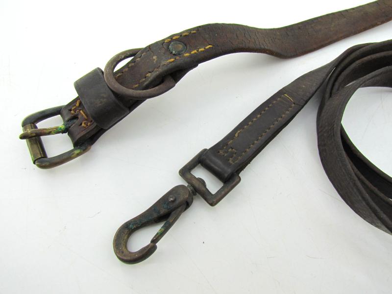 US WWII Era leather Dog Collar & Leash
