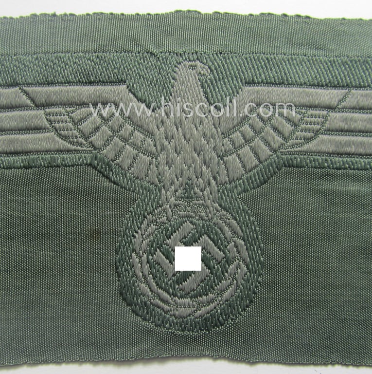 WH (Heeres) early- (ie. mid-) war-period- and/or greyish-coloured breast-eagle of the: 'M40'- (ie. 'M43'-) pattern as was executed in the 'BeVo'-weave pattern on a field-grey-coloured background