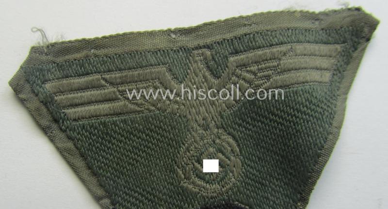 WH (Heeres) so-called: 'M43-pattern') cap-eagle/cocarde (ie. cap-trapezoid) as was specifically produced for usage on the so-called: 'M-43'-model field-caps (ie. 'Einheitsfeldmützen')