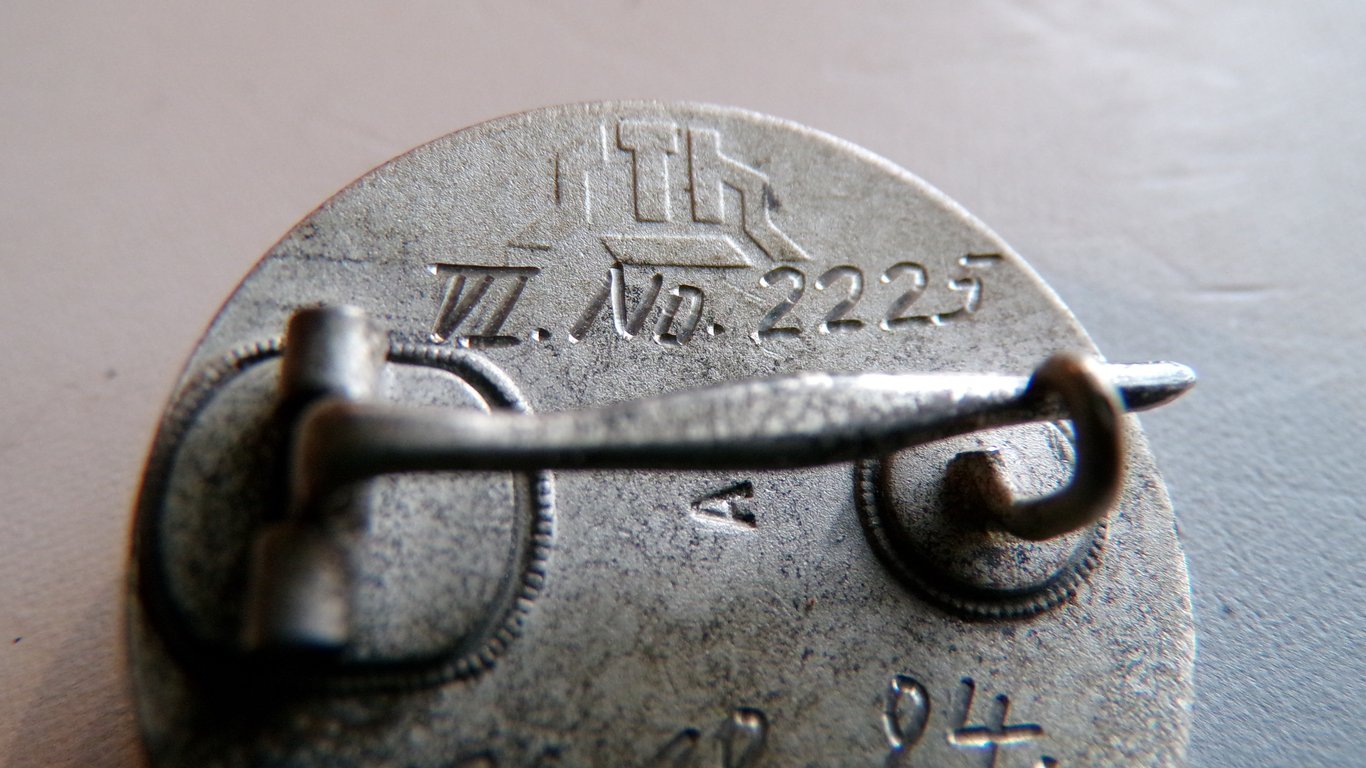 Der Stalhelm membership pin 1924