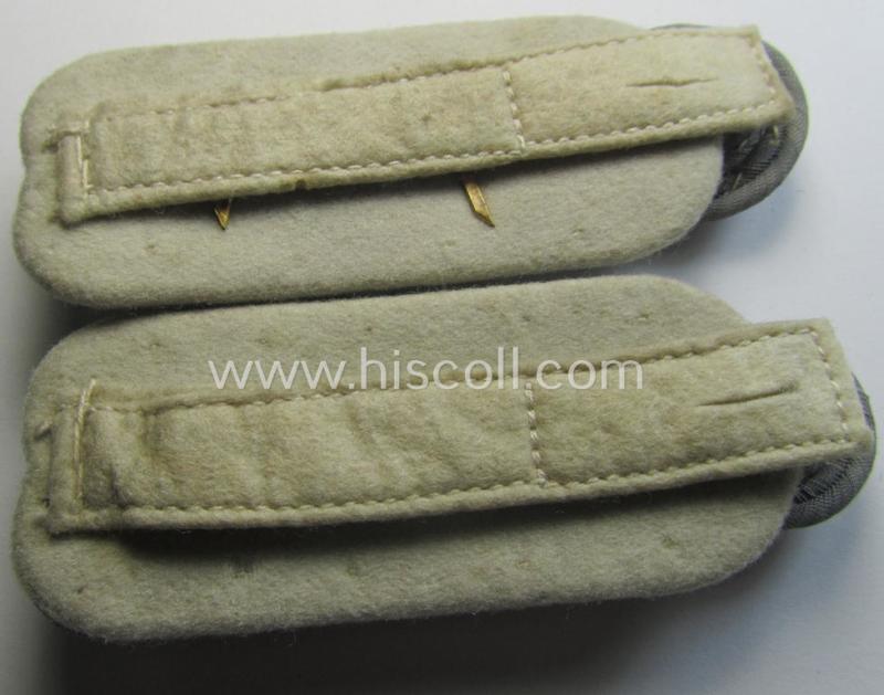 Superb - fully matching and I deem hardly used! - WH (Heeres) officers'-type shoulderboard-pair as was specifically intended for usage by an: 'Oberst der Infanterie-Truppen'