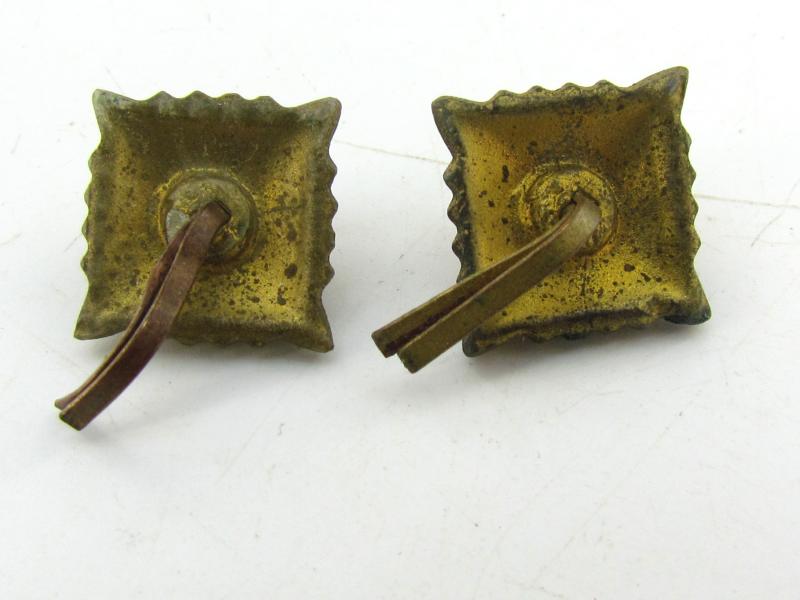 2x German Golden shoulder board pips