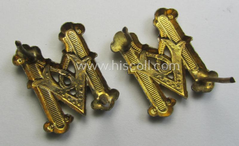 Pair of officers'-pattern, WH (Kriegsmarine) related shoulderstrap 'HV'-cyphers (ie. 'Ziffern'): 'Verwaltung'