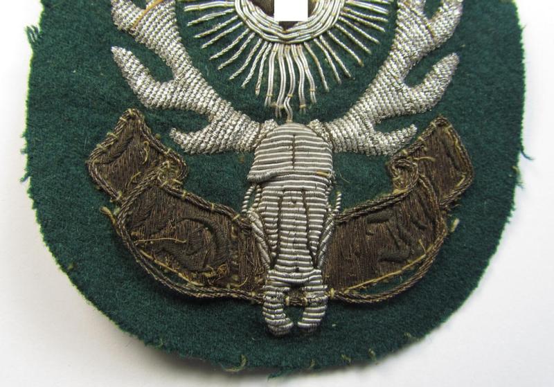 Interesting - and with certainty rarely seen! - neatly hand-embroidered, so-called: 'Reichsbund Deutsche Jägerschaft' (ie. 'DJV') arm-patch (ie. 'Ärmelabzeichen')
