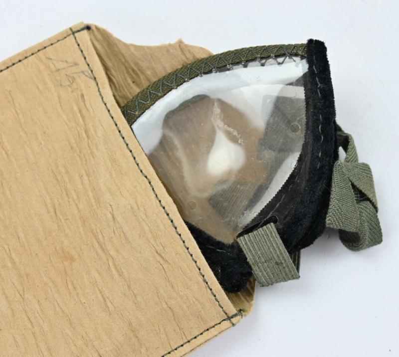 German WH Dust Goggles in Pouch