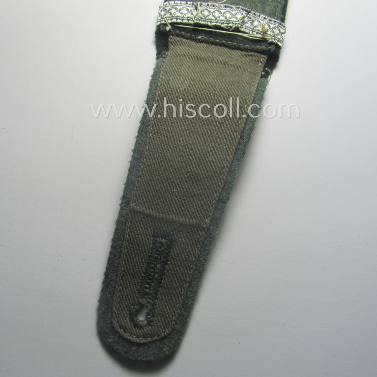 Single - and actually not that often seen! - WH (Heeres) EM-type (ie. 'M36-/M40'-pattern- and 'pointed styled') 'cyphered' shoulderstrap as was intended for usage by an: 'Soldat u. Uffz.-Anwärter des Infanterie-Rgts. 74'