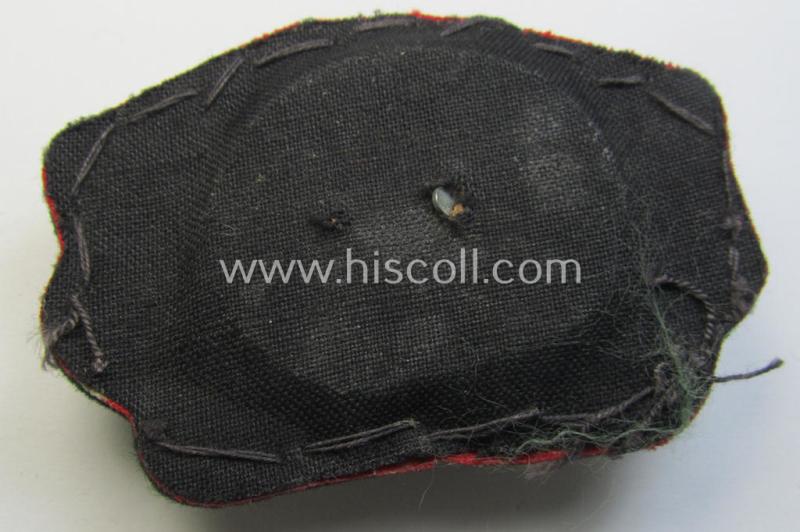 Attractive, WH (Heeres) officers'-type, (partly) hand-embroidered cap-cocarde (ie: 'Kokarde für Schirmmütze') that comes in an overall very nice - (I deem minimally used- ie. once-visor-cap-attached-), condition