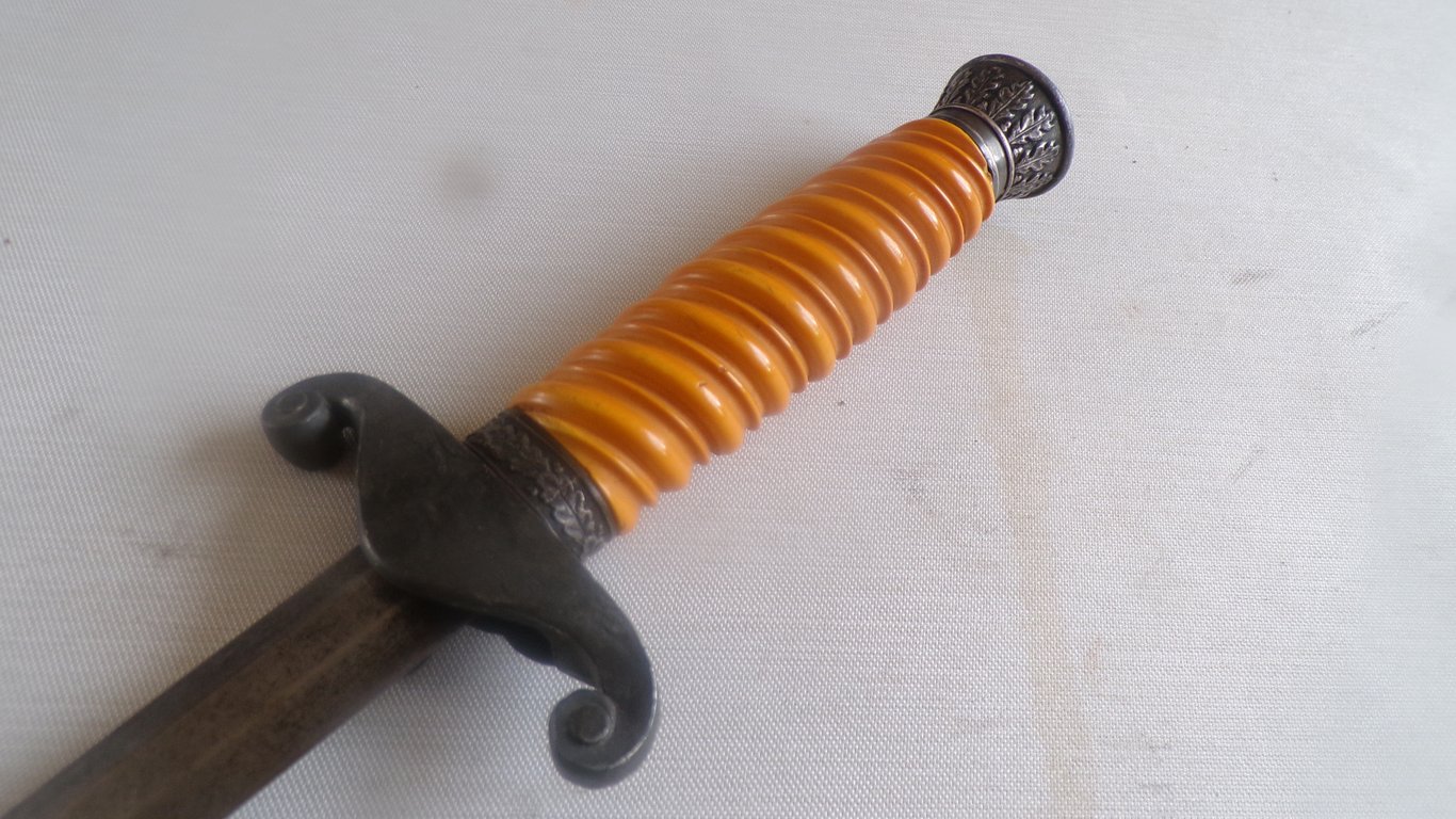Heer Officer's Dress dagger Carl Eickhorn